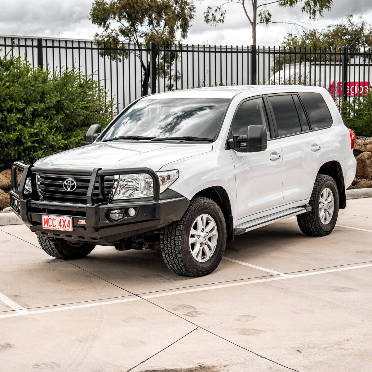 Land Cruiser 200 series prefacelift 2007-2015 707-02 Falcon Bull Bar Black A-Frame Package (LED Foglight) - SKU MCC-01008-702FOGUP