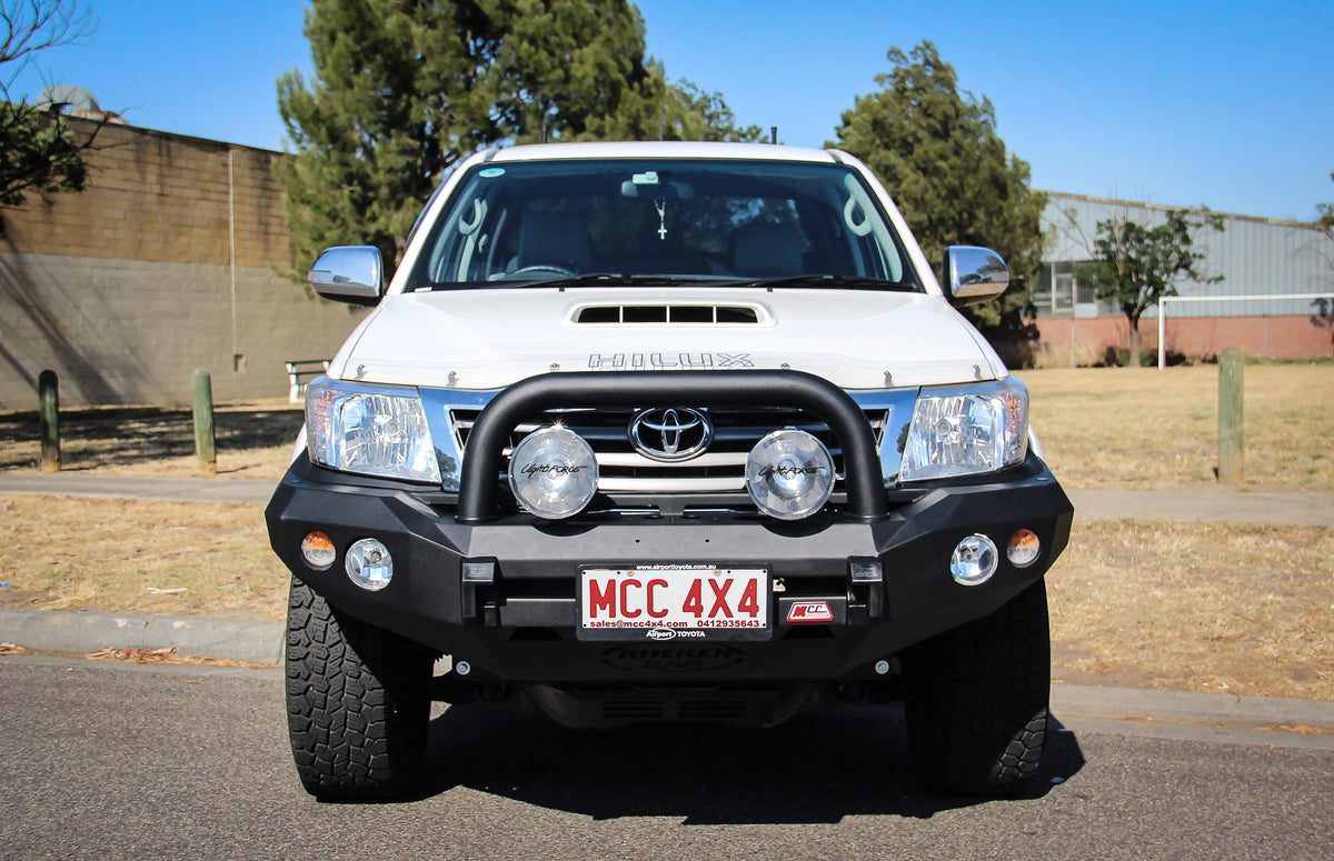 Hilux KUN26R 2012-2015 078-01SQSBL Rocker Bull Bar Single Sand Black Loop Package - SKU MCC-01015-7801SQSBL