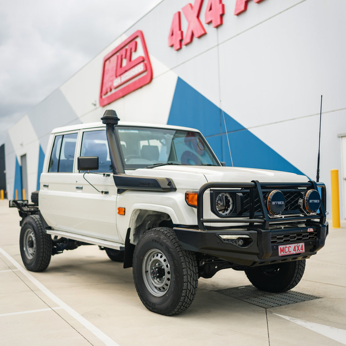 Land Cruiser 79 Series Single Cab 2024-On 808-02 Phoenix Bull Bar Black A Frame Package - SKU MCC-01024-802SC