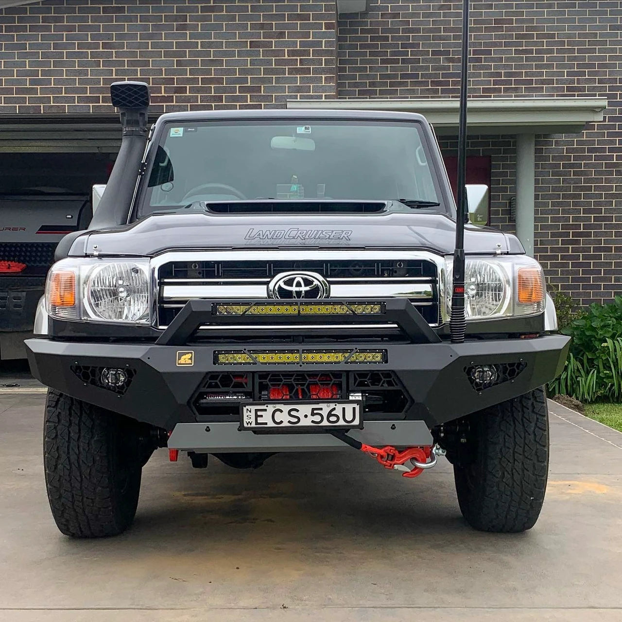 Predator Bull bar, Suitable for Single cab Toyota Land Cruiser 79 Series, 2017-2023
