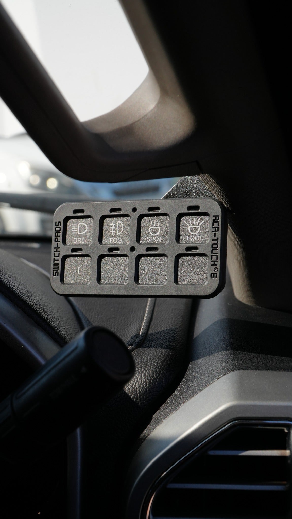 8 Switch Programmable Switch Panel Power System by Switch-Pros