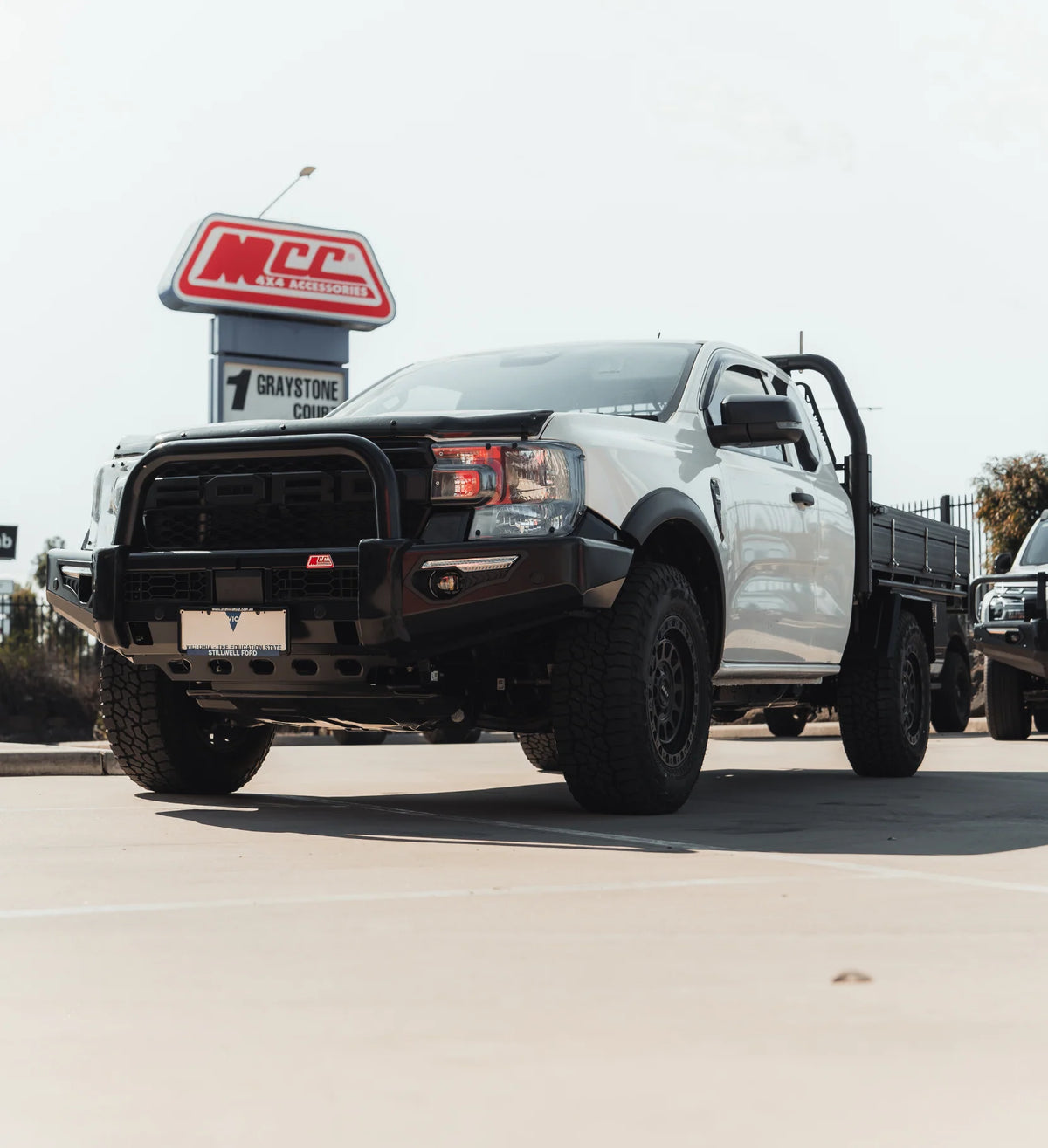Next-Gen Ranger/Everest 2022-On - 808-01 Phoenix Bull Bar Single Black Loop Package - SKU MCC-05010-801SBL