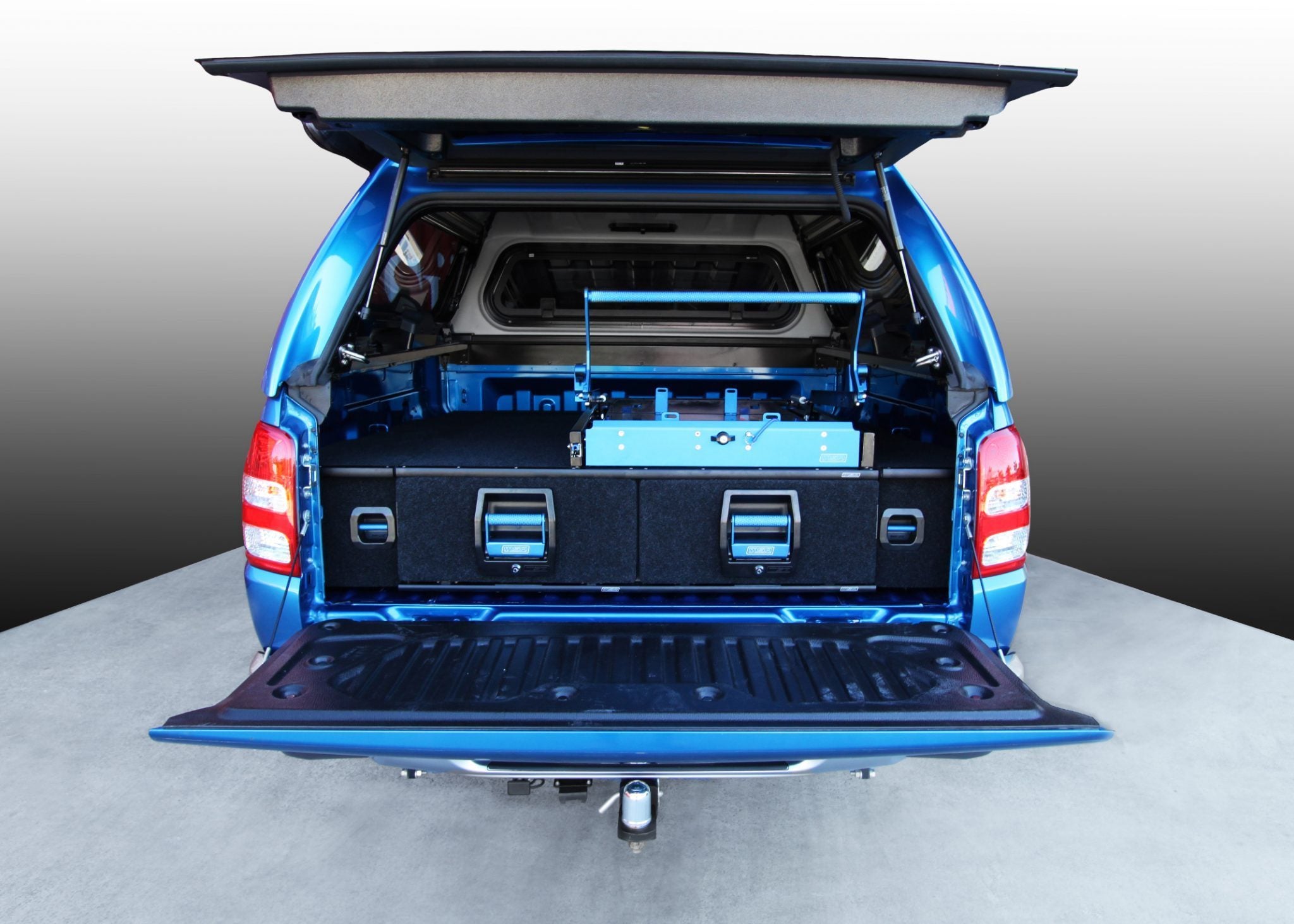 Mitsubishi-MQ-Triton-Drawers-41-1.jpg