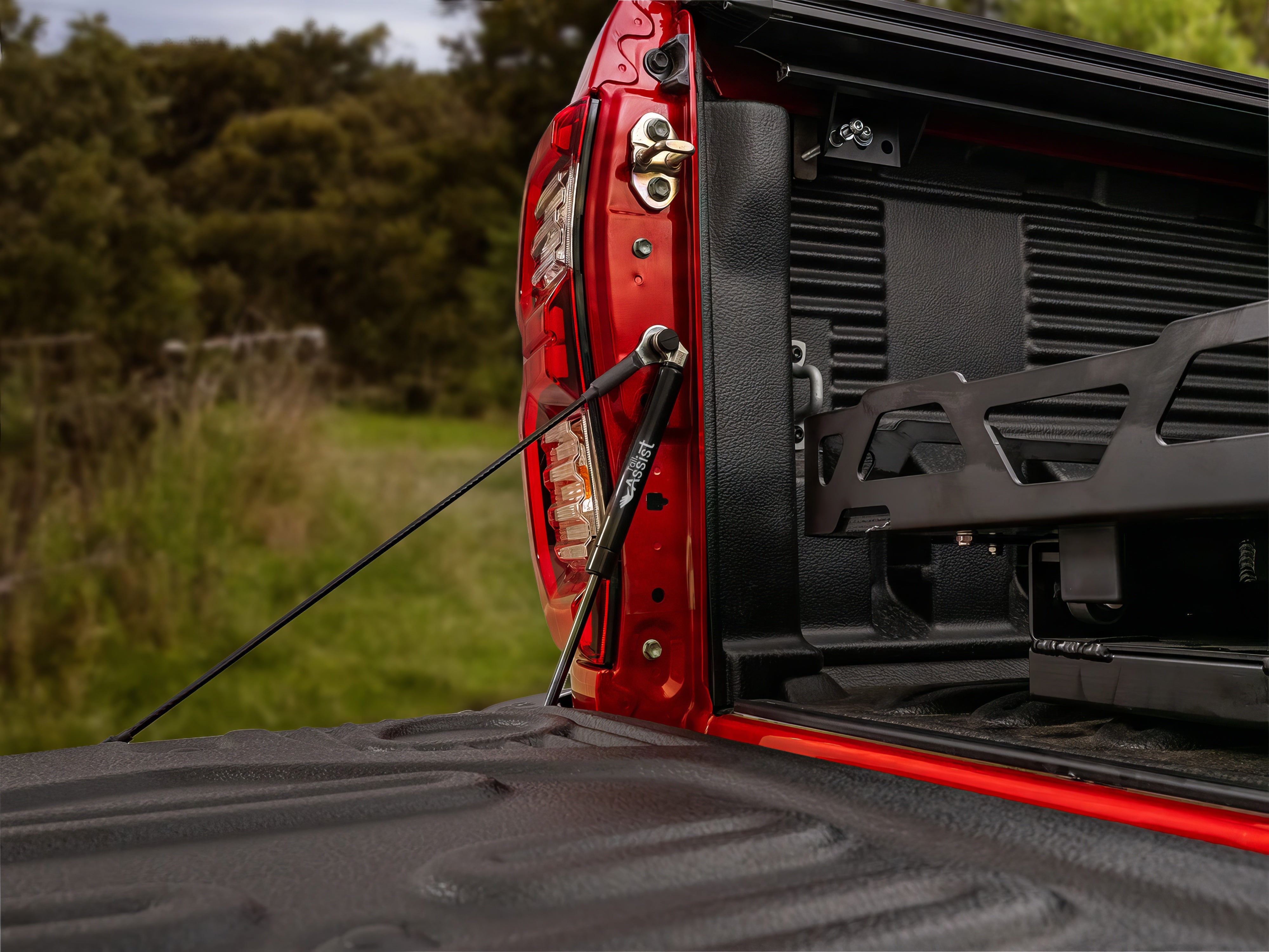 Tailgate Assist Struts | HSP Tail Assist