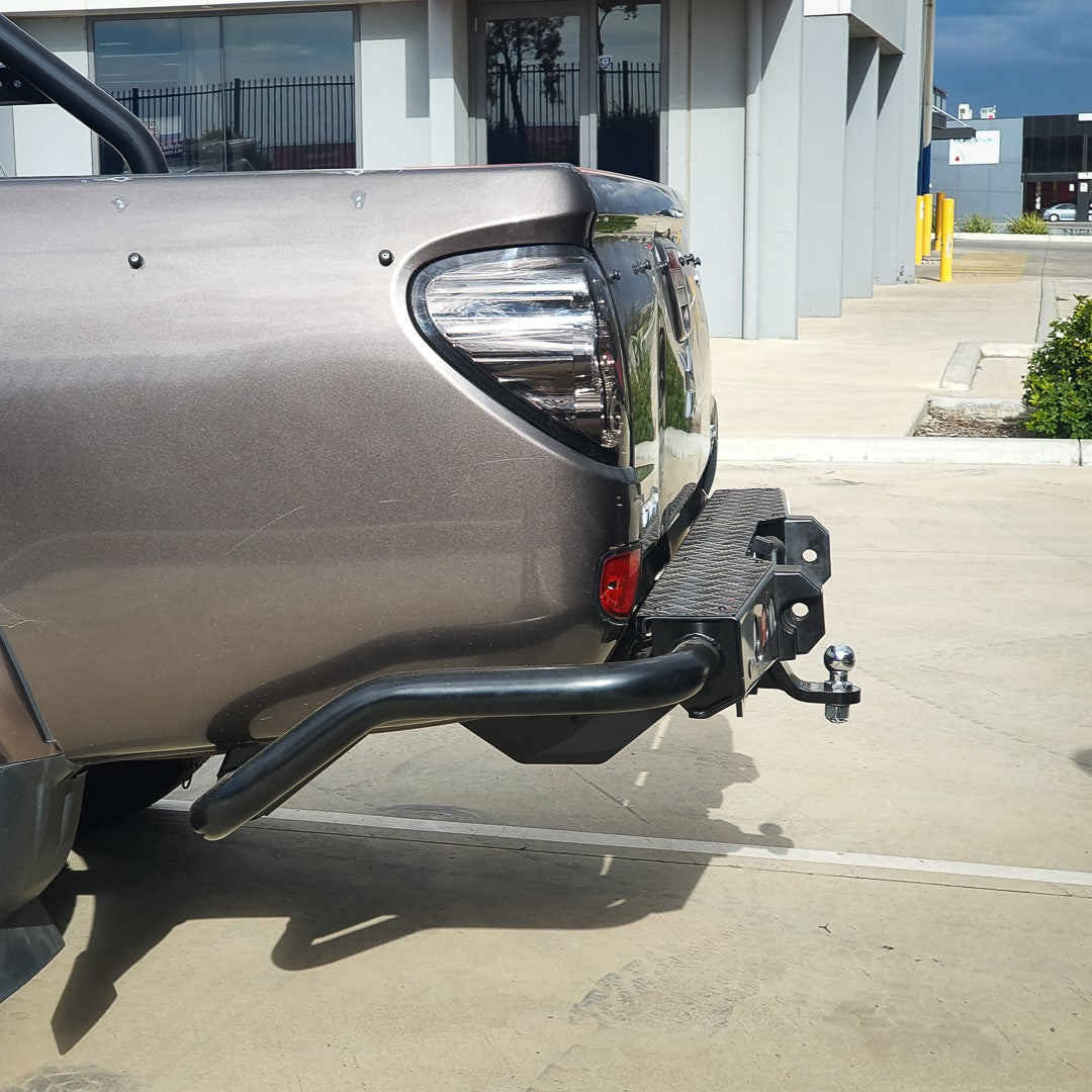 Triton MN 02010-2015 022-03 Jack Rear Bar with Light Kit and Black Step Plate Package - SKU MCC-02003-203MNSPBL
