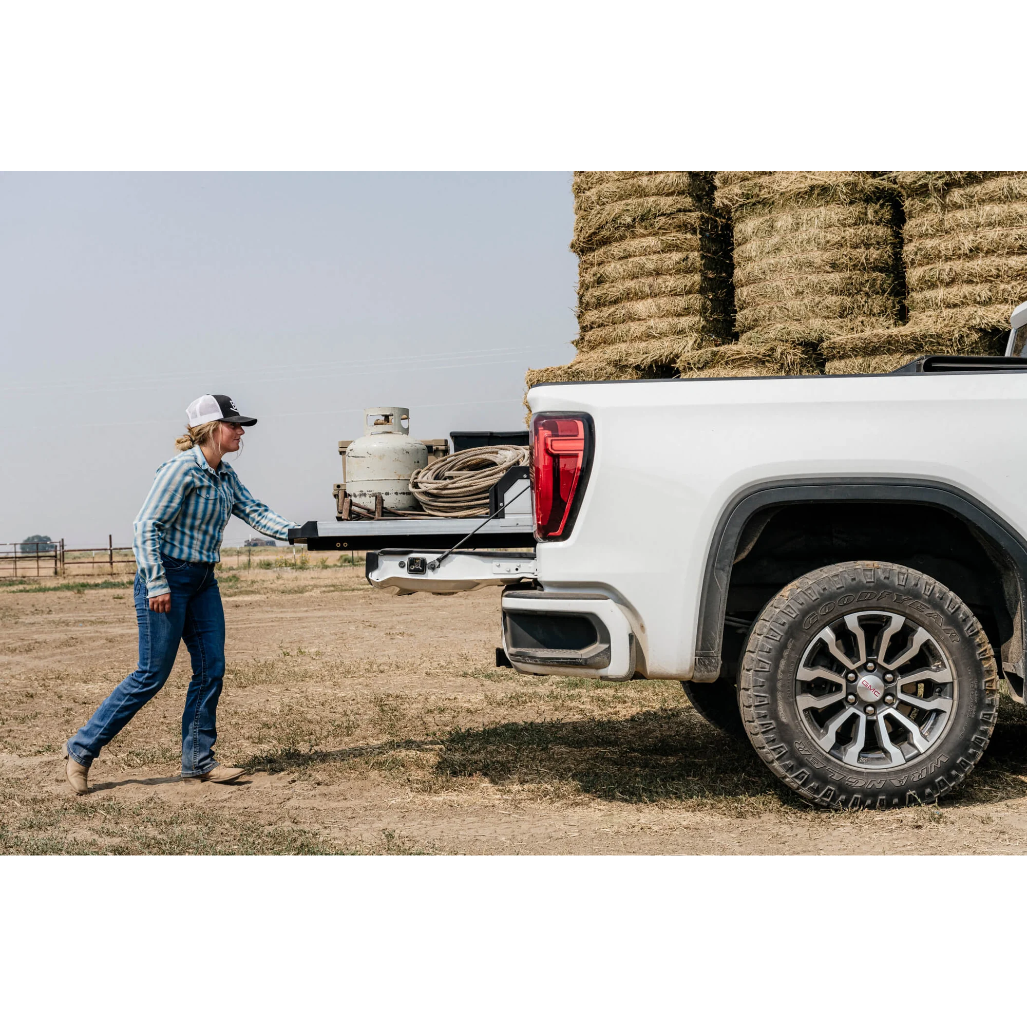 CargoGlide Truck Bed Slide for 7' Tub Australian Domestic Ute Dual Cab by DECKED