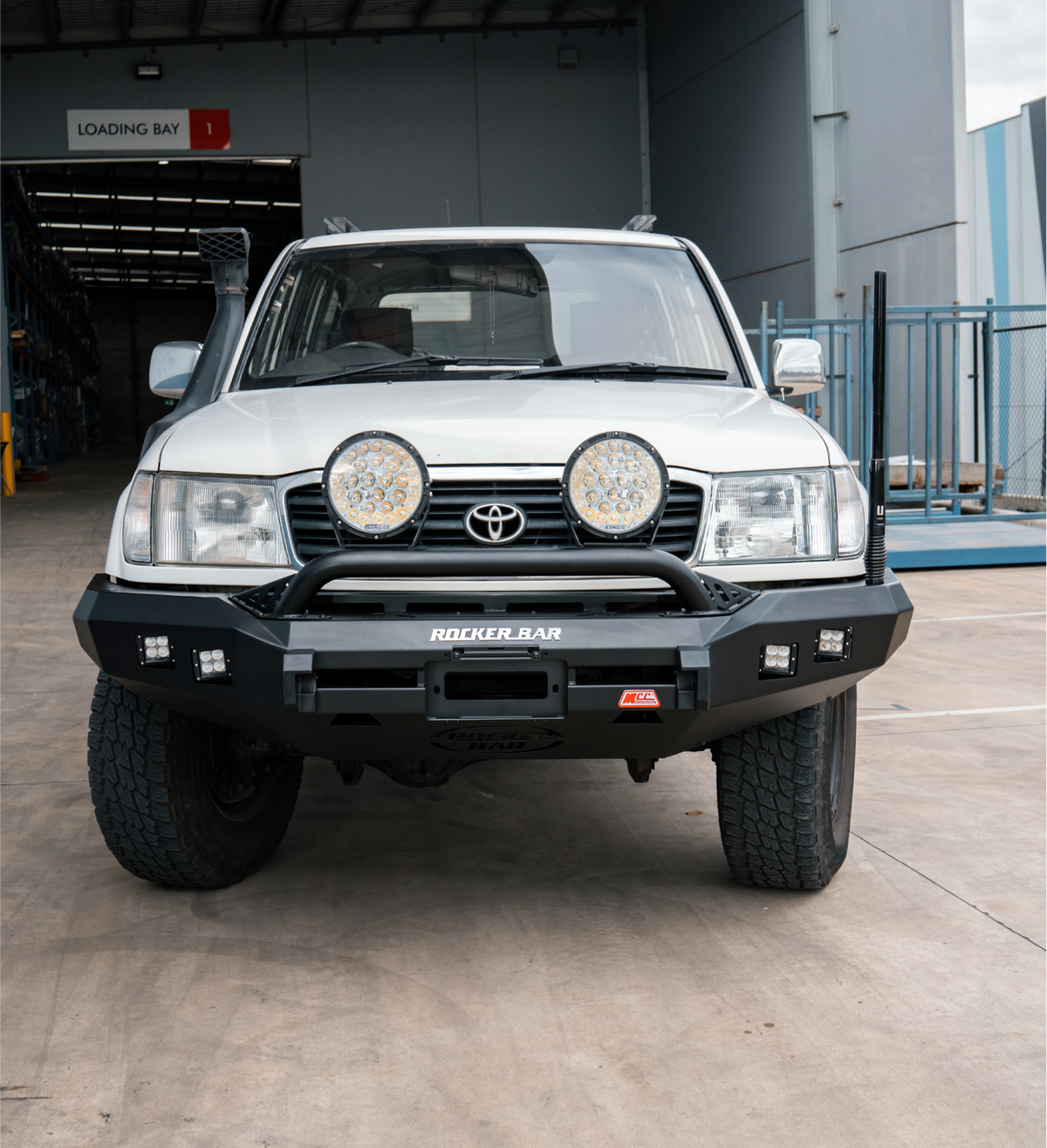 Land Cruiser 100 series 1998-2007  078-01SQL Rocker Bull Bar Single Low Loop Package - SKU MCC-01007-7801SQL