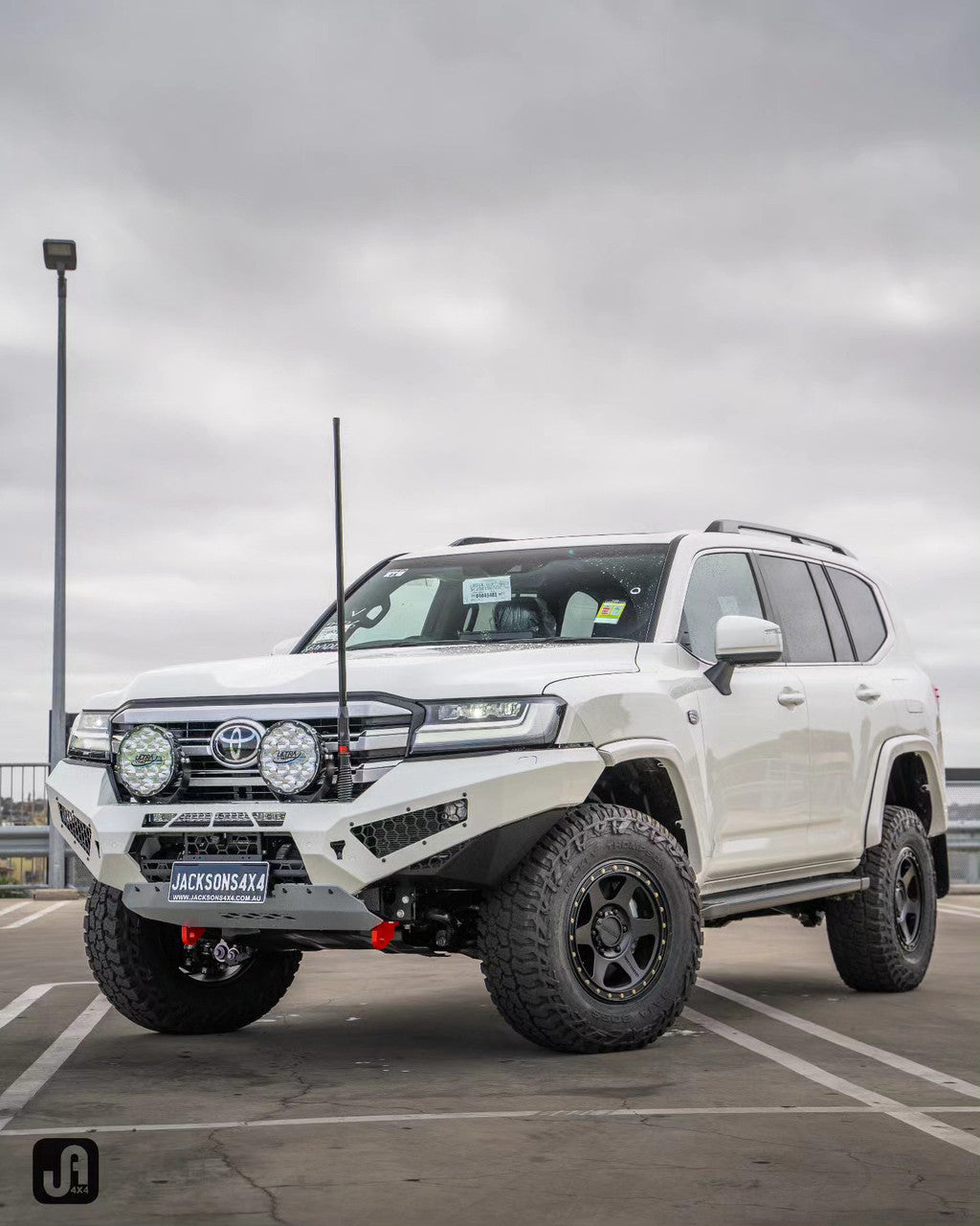 Predator Bull bar, To suit Toyota Land Cruiser 300 Series, 2021 on
