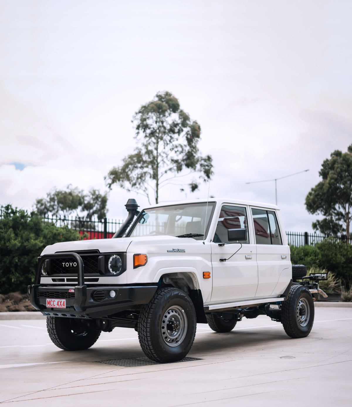 Land Cruiser 70 Series Single Cab 2024-On 707-01 Falcon Bull Bar Single Black Loop Package (No Foglight)