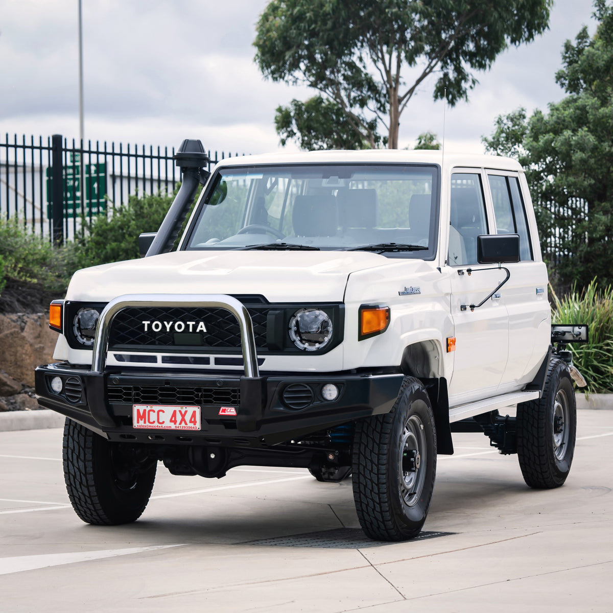 Land Cruiser 70 Series Single Cab 2024-On  707-01 Falcon Bull Bar Single Stainless Loop Package (No Foglight)