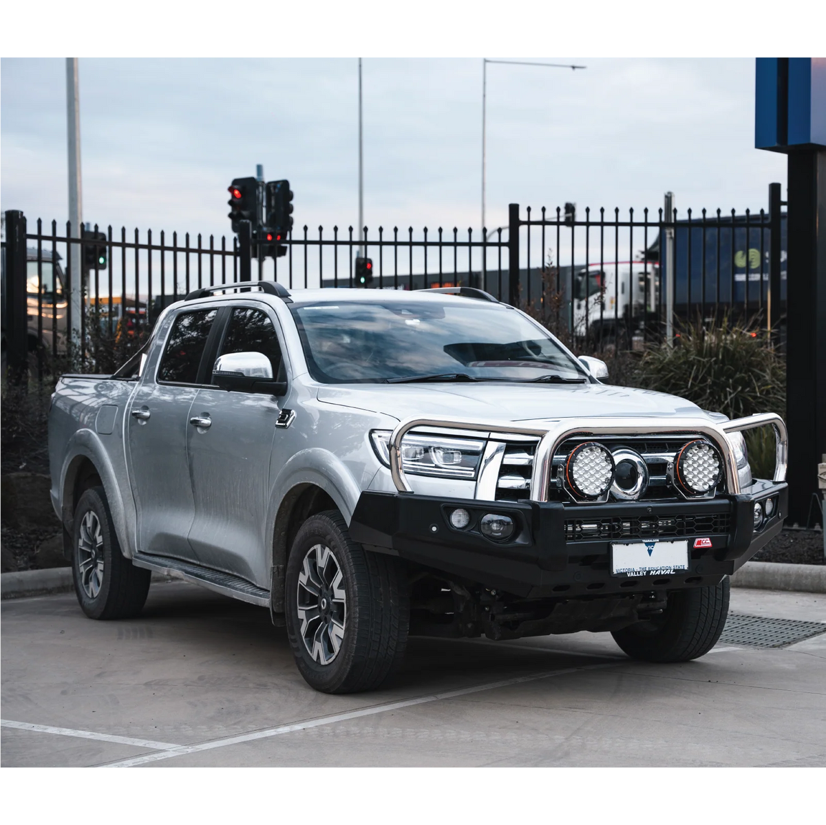Great Wall Cannon 2025-On Facelift 2025-On 707-01 Falcon Bull Bar Triple Stainless Loops Package (LED Foglight)