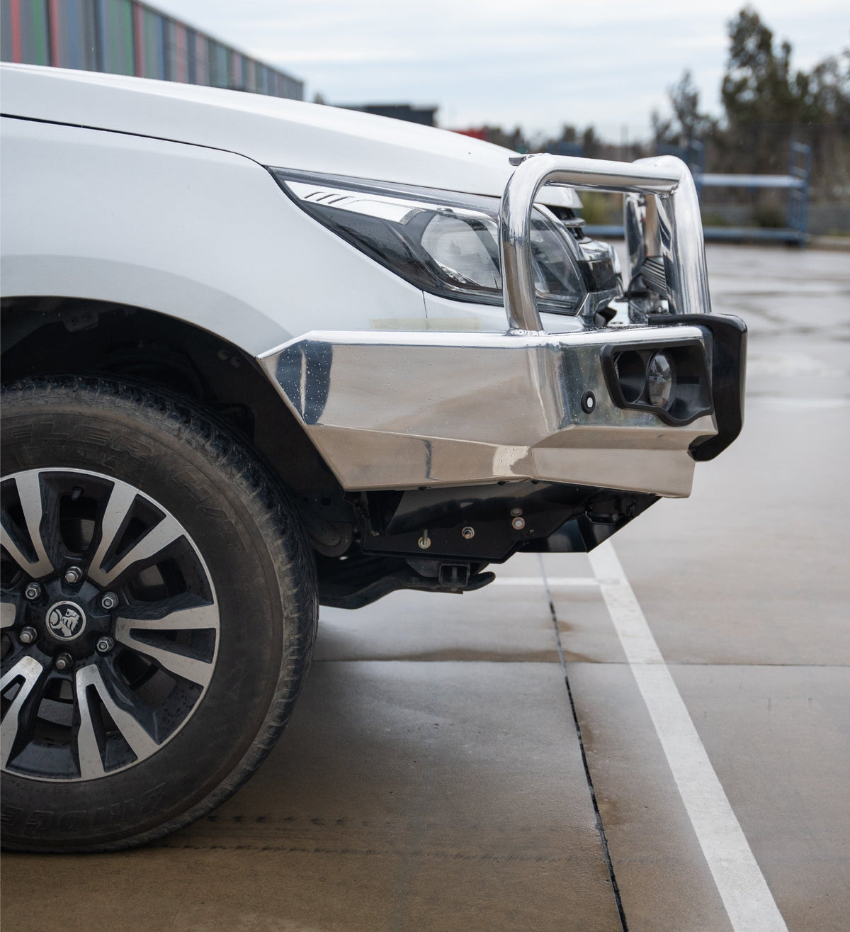 Colorado RG Trail Blazer 2017-2020 707-01A Alloy Falcon Bull Bar Triple Loops Package (LED Foglight) - SKU MCC-07005-701A