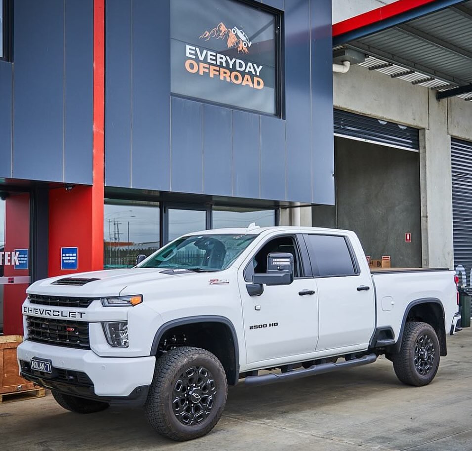 OK with Zone Offroad 3" Lift Kit for 2020+ Chev/GMC 2500