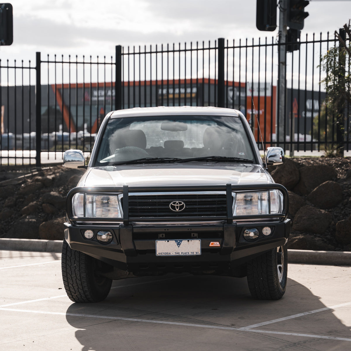 Land Cruiser 100 series 1998-2007  707-02 Falcon Bull Bar Black A-Frame Package (No Foglight) - SKU MCC-01007-702UP