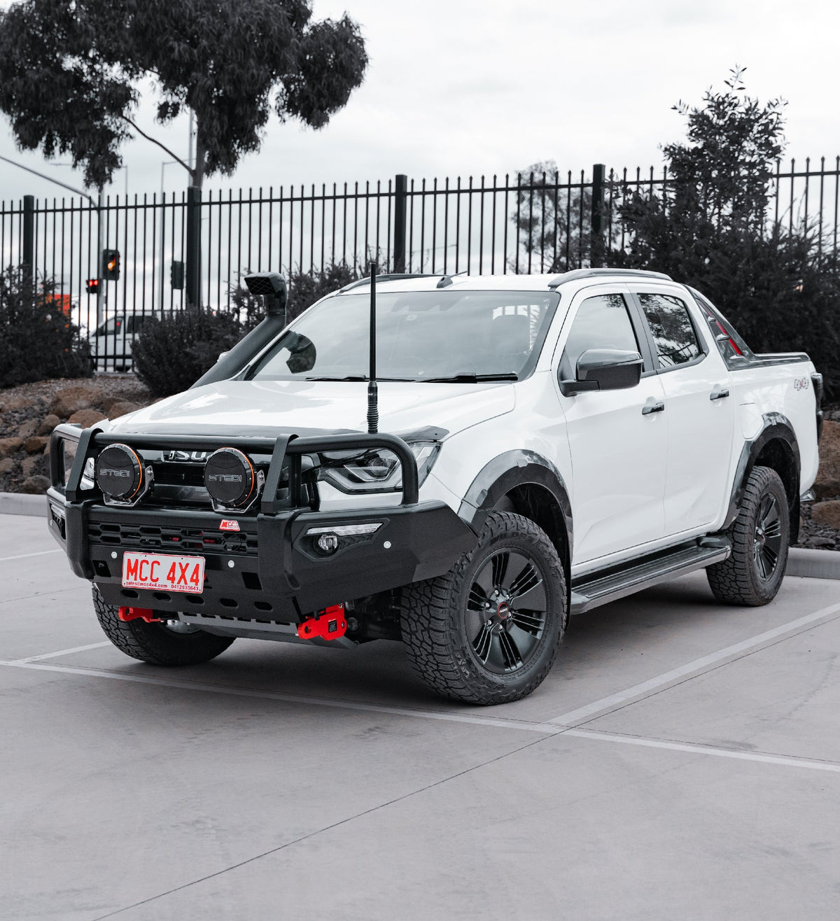 Dmax RG 2020-2024  808-02 Phoenix Bar A-Frame Package - SKU MCC-08007-802