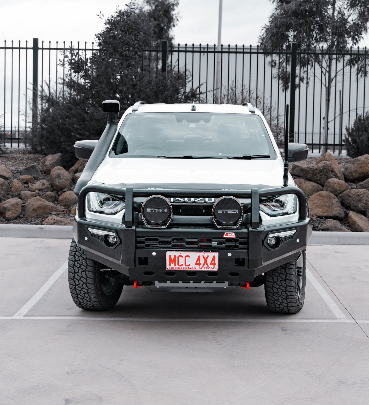 Dmax RG 2020-2024  808-02 Phoenix Bar A-Frame Package - SKU MCC-08007-802