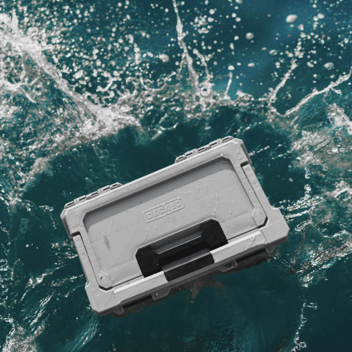 Sixer 16 - D-co Case, Gray by DECKED