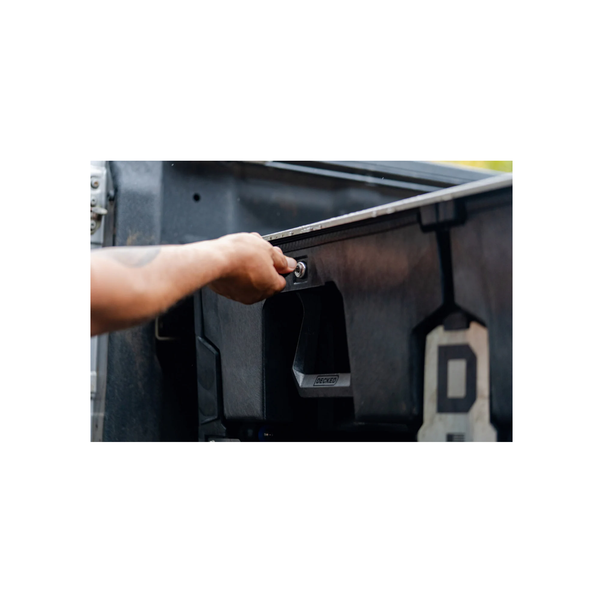 Drawer System + Premium Accessory Pack suits Ford F-250 Super Duty/F-350 Super Duty (99-26) by DECKED