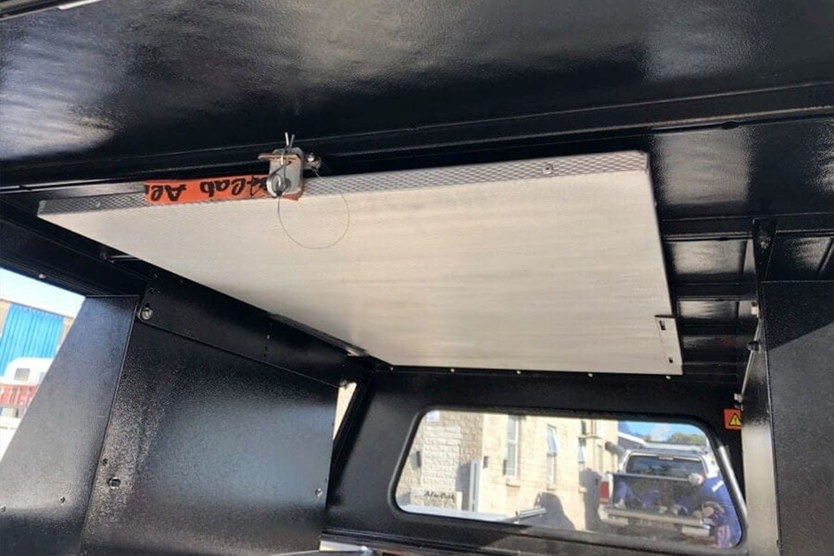 Alu-Cab Canopy Table Slide Bracket