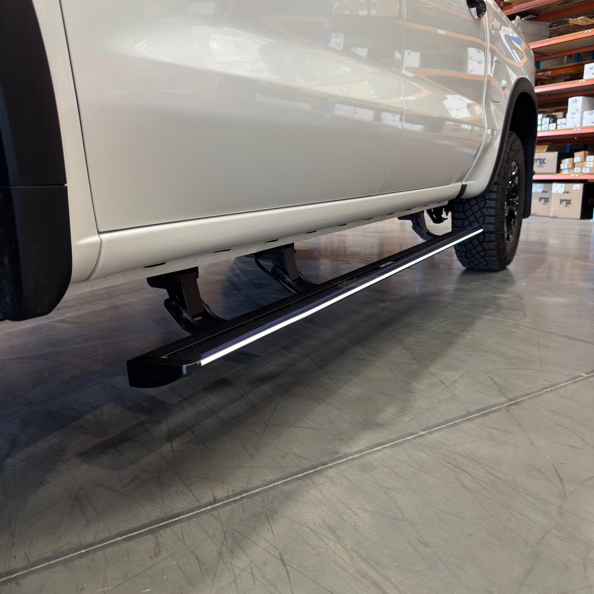 AMTRUX StealthStep Electric Side Steps suits Toyota Tundra (22-26)