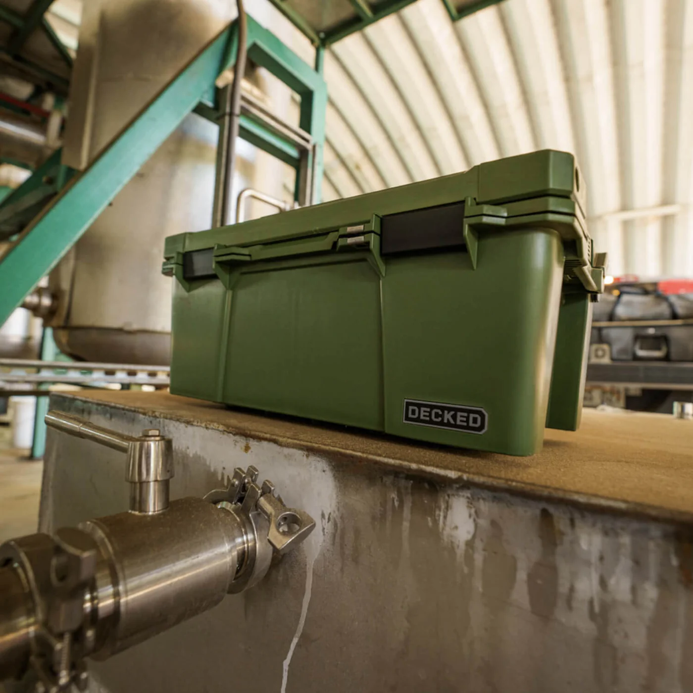 Sixer 16 - D-co Case, Green by DECKED