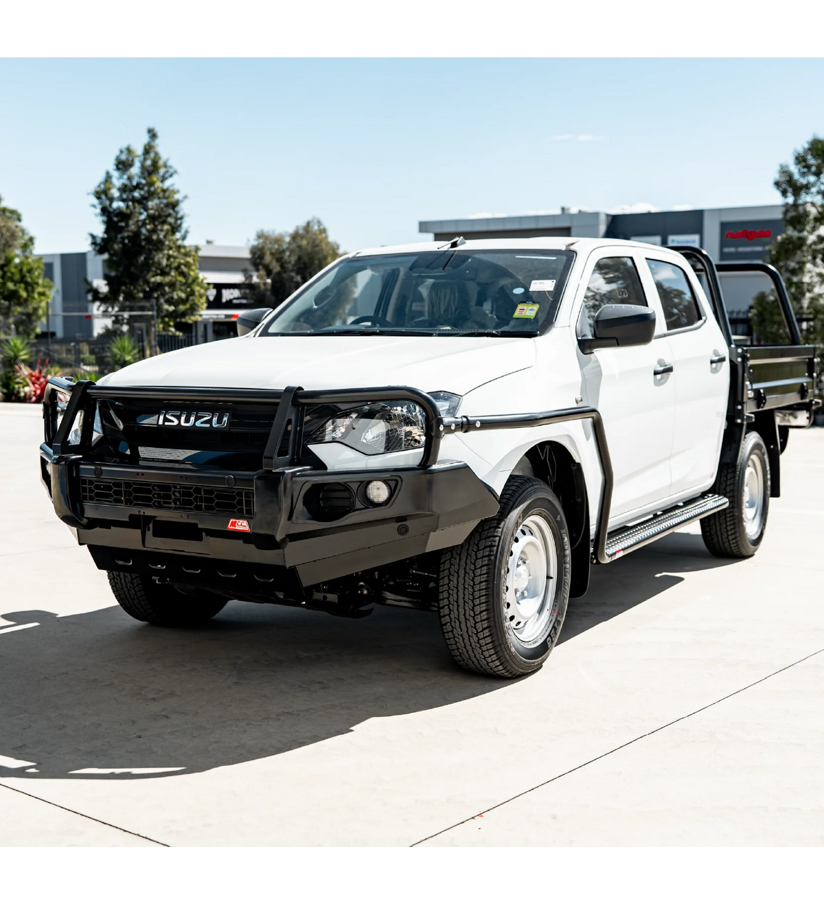 Dmax 2024-On (10/23) 707-02 Falcon Bull Bar Black A-Frame Package (No Foglight)