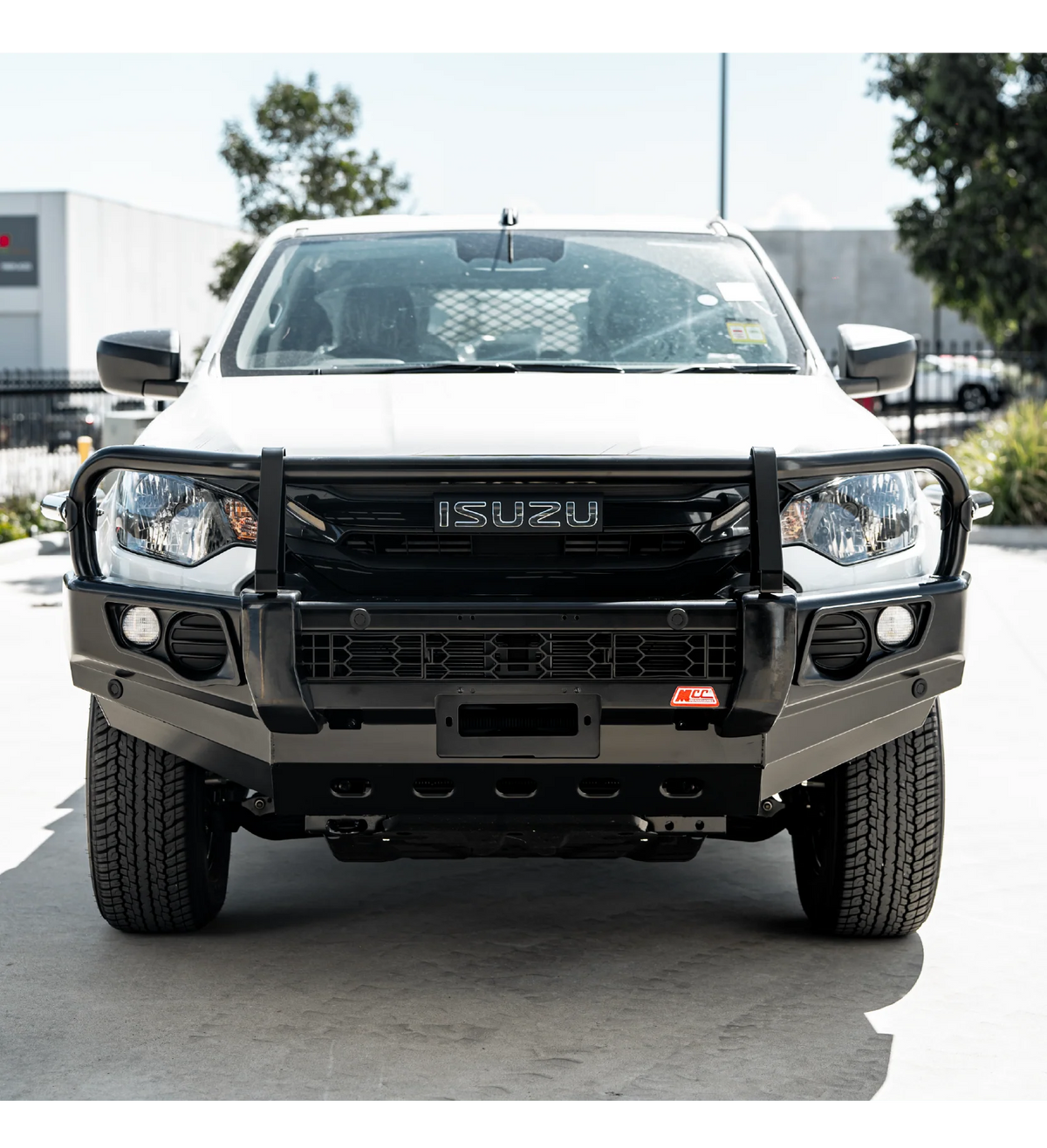 Dmax 2024-On (10/23) 707-02 Falcon Bull Bar Black A-Frame Package (No Foglight)