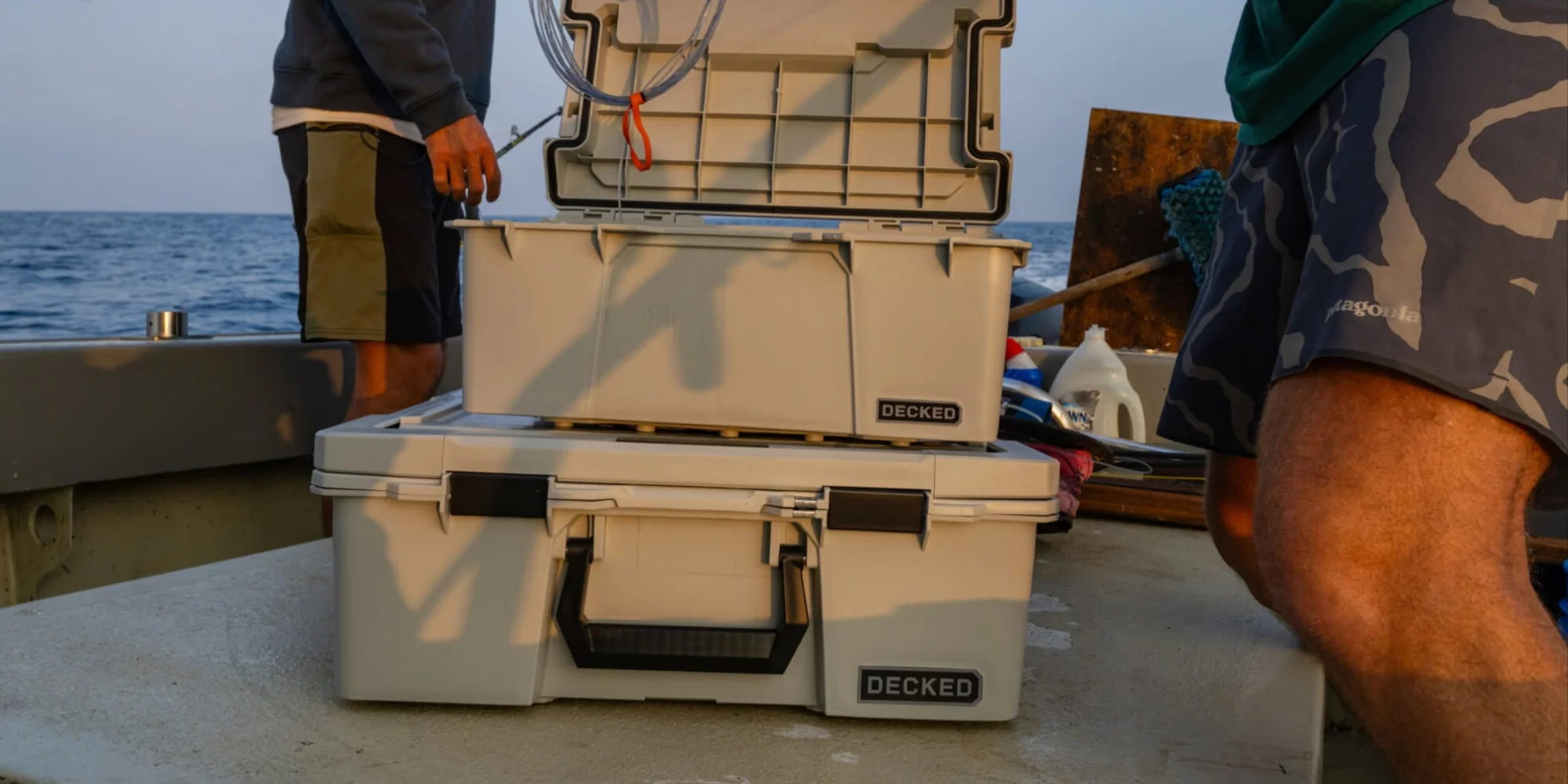 Sixer 16 - D-co Case, Gray by DECKED