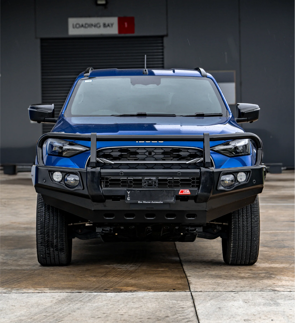 Isuzu MUX 2025-On Facelift Falcon Bull Bar Black A-Frame Package (LED Foglight)