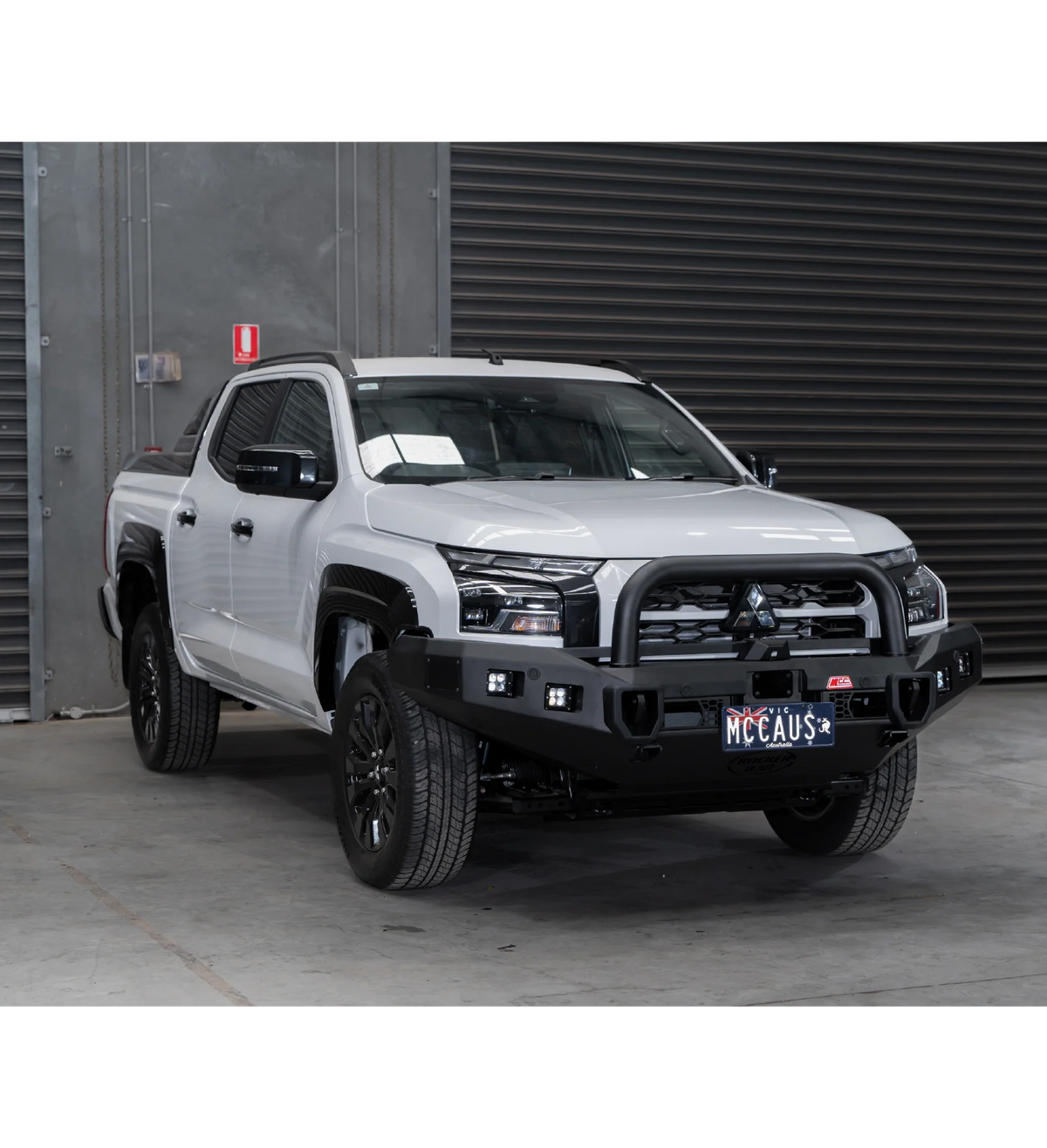 Triton MV 2024-On 078-01SQSBL Rocker Bull Bar Single Sand Black Loop Package