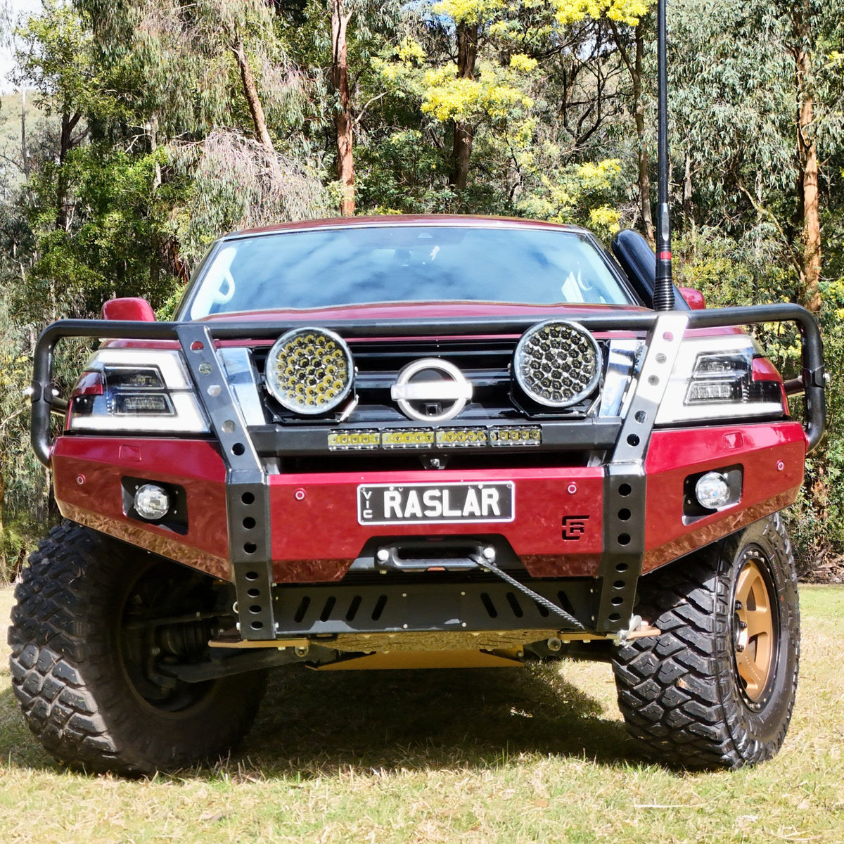 Raslarr S5 Y62 Nissan Patrol Hooped Dallas Bull Bar